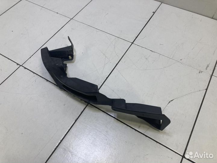 Кронштейн заднего бампера левый Porsche Cayenne 95