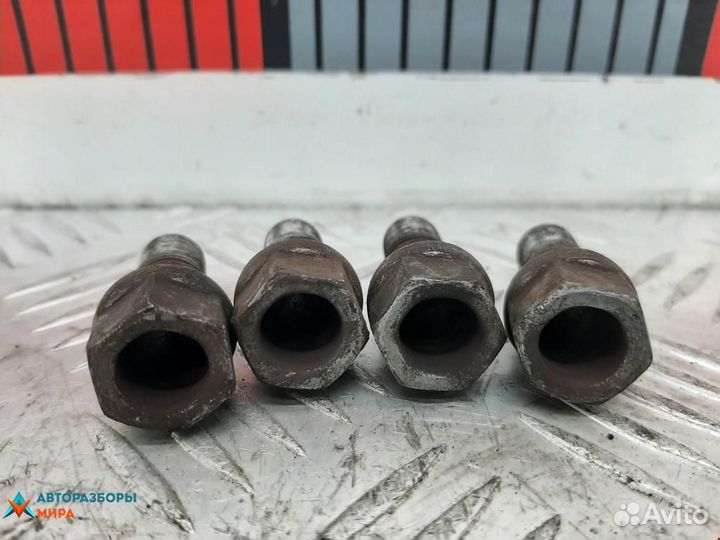 Болт колесный Citroen Xsara Picasso 2003