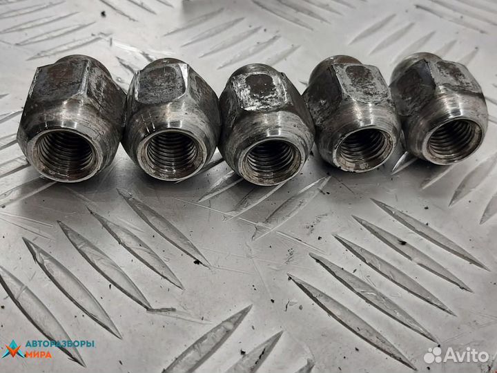 Болт колесный Hyundai Santa Fe 2 (CM) 2007