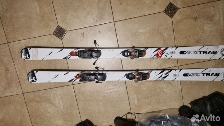 Горные лыжи Skitrab