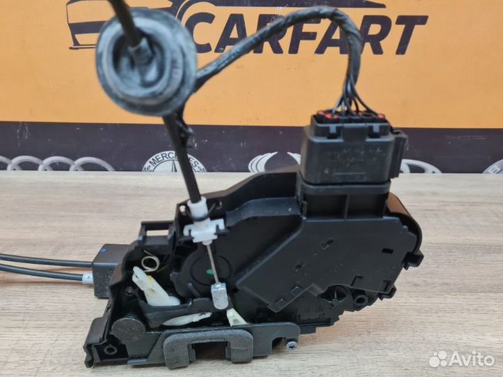 Замок двери передний левый Land Rover Freelander