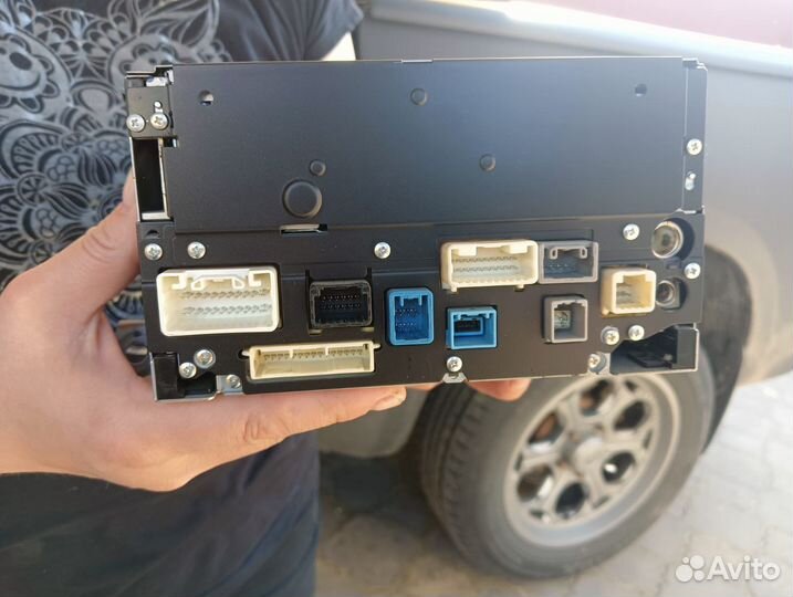 Штатный магнитофон toyota tundra