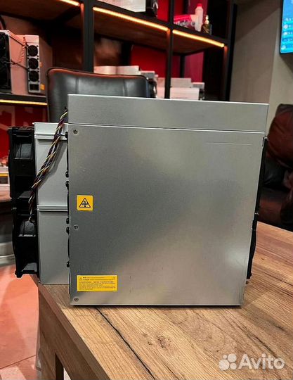 Асик Antminer S19 90Th J1-11 126 чипов