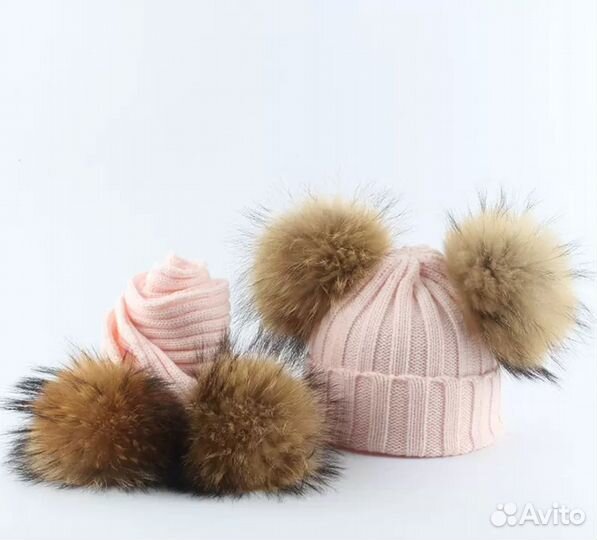 Шапка с помпоном