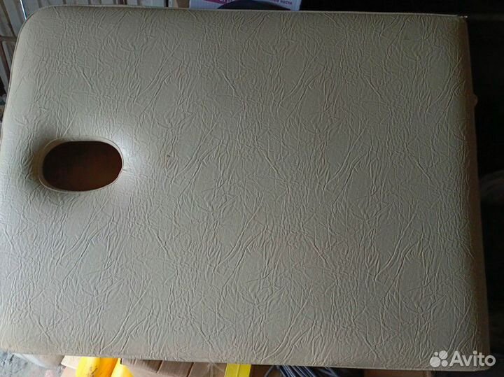 Массажная кушетка