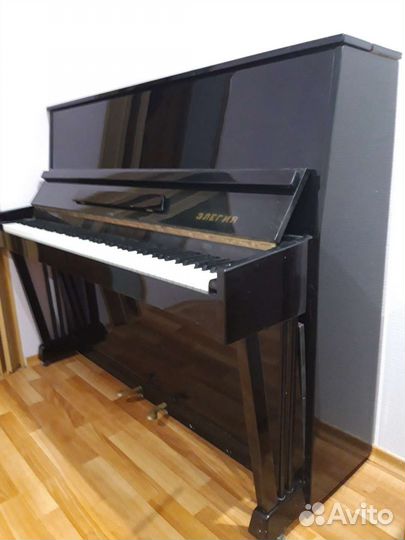 Продам пианино элегия. Самовывоз
