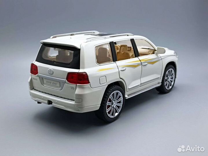 Коллекционные модели, Toyota Land Cruiser 200