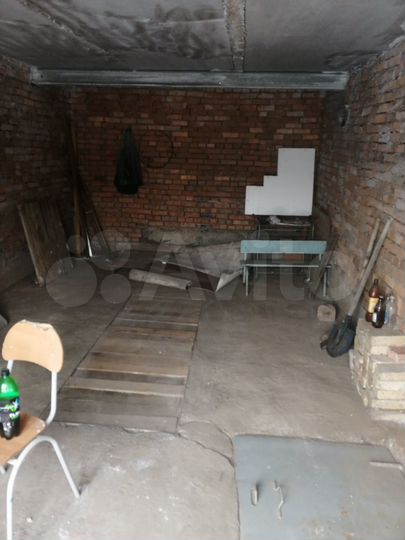 Гараж, > 30 м²