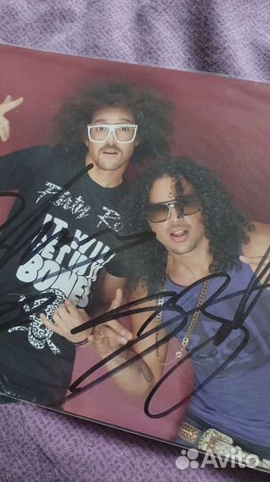 Автограф lmfao