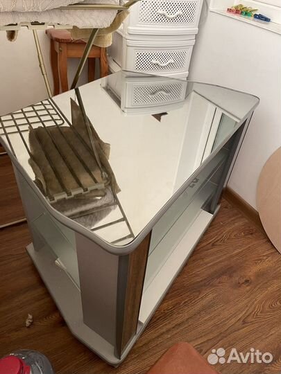 Подставка под телевизор