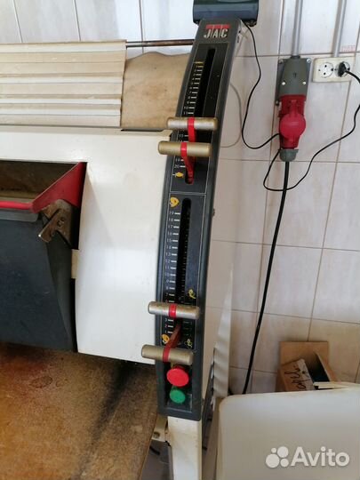Тестозакаточная машина Jac Unic
