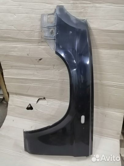 Крыло переднее левое Волга газ 31105