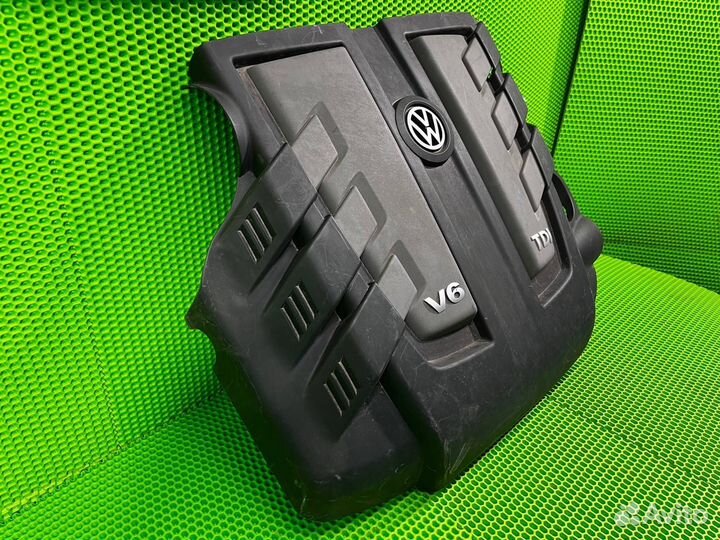 Крышка двигателя Volkswagen Touareg FL R-line cvva