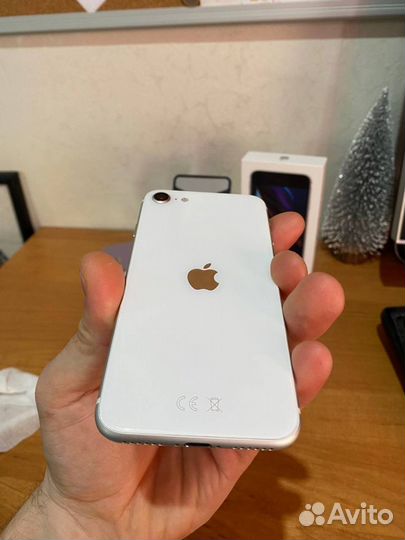 iPhone SE (2020), 64 ГБ