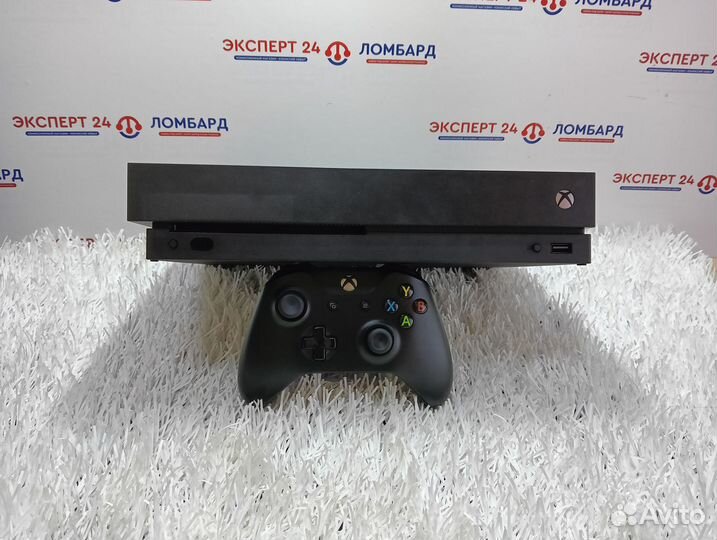 Игровая приставка XBox Xbox One X 1TB (Ч)