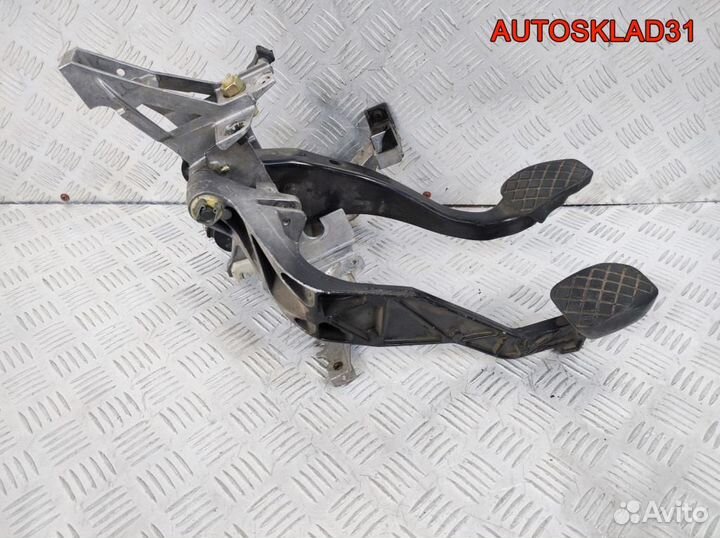 Блок педалей МКПП Audi A4 B5 8D1721316D