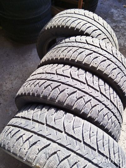 Bridgestone Ice Cruiser 7000 245/45 R18