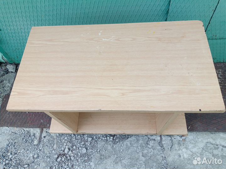 Журнальный столик