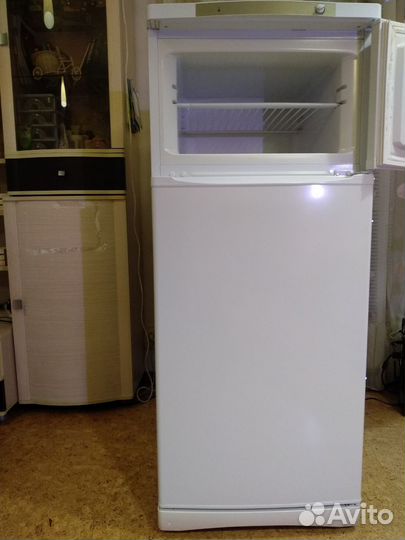 Холодильник indesit 2-х камерный TIA14