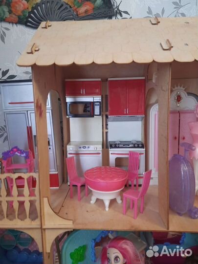 Домик кукольный
