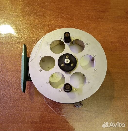 Катушка спиннинговая 