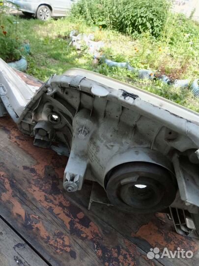 Фары Toyota Corolla 120