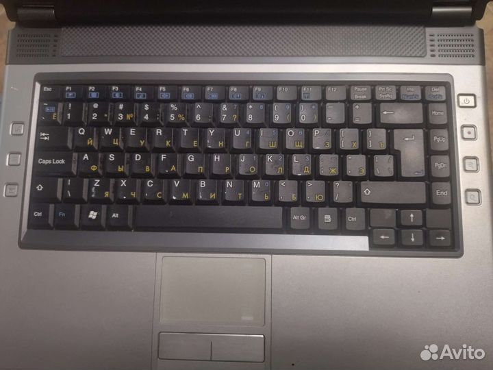 Ноутбук Roverbook Voyager v555