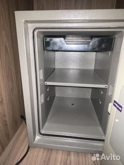 Сейф огнестойкий Valberg FRS-49 EL