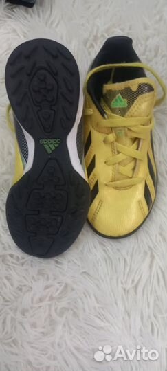 Бутсы футбольные сороконожки детские