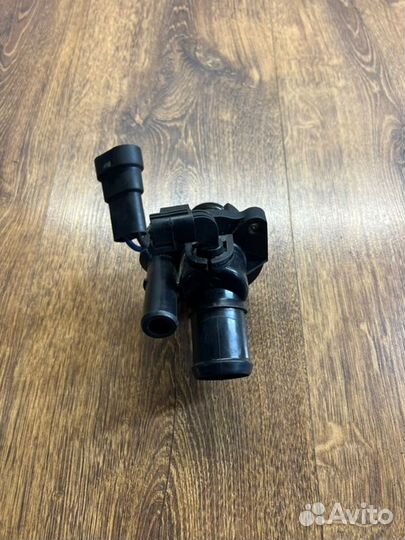 Корпус термостата Ford Mondeo III 2.0 2004