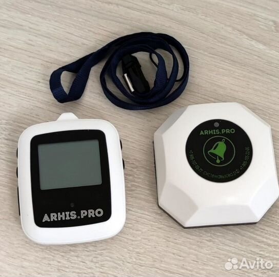 Кнопка вызова персонала к больному и часы пейджер