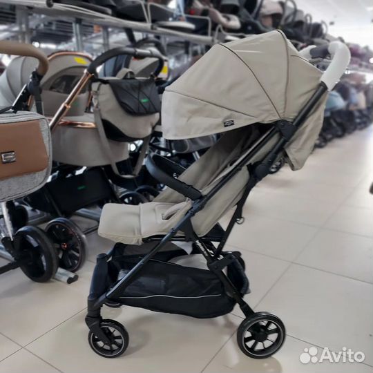 Прогулочная коляска-автомат Inglesina Now