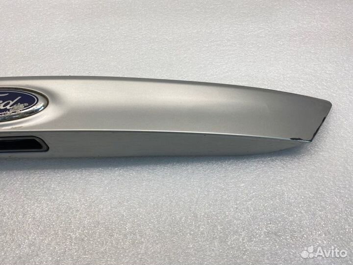 Накладка двери багажника Ford Focus 3 хетчбек 2.0