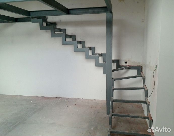 Лестница металлическая