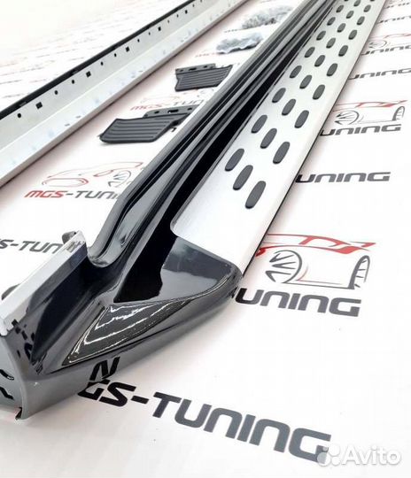 Пороги KIA Carnival 2020+ Черные