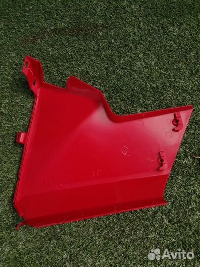 Боковой пластик Maverick (705005559)