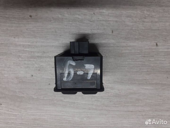 Кнопка обогрева сидений Mitsubishi Lancer 9