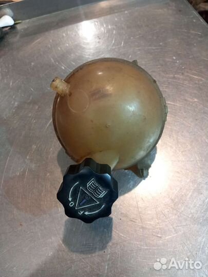 Расширительный бачок Peugeot 307