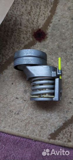 Ролик натяжной на VAG