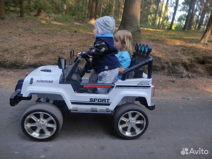 Детский электромобиль