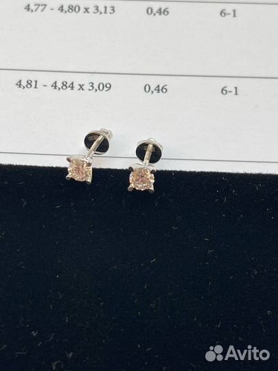 Золотые серьги пусеты с бриллиантами 0.9ct