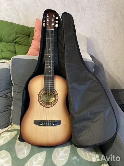 Акустическая гитара