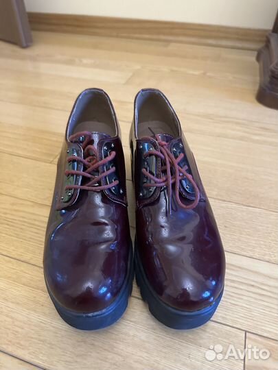 Лоферы женские