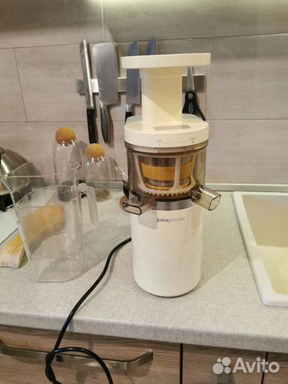 Соковыжималка шнековая