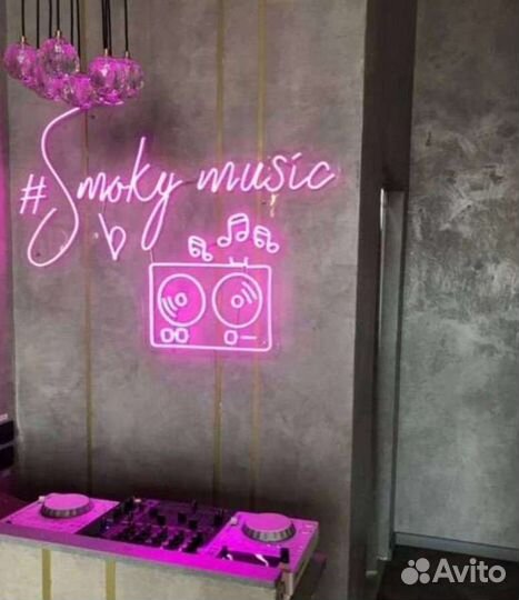 Неоновая вывеска