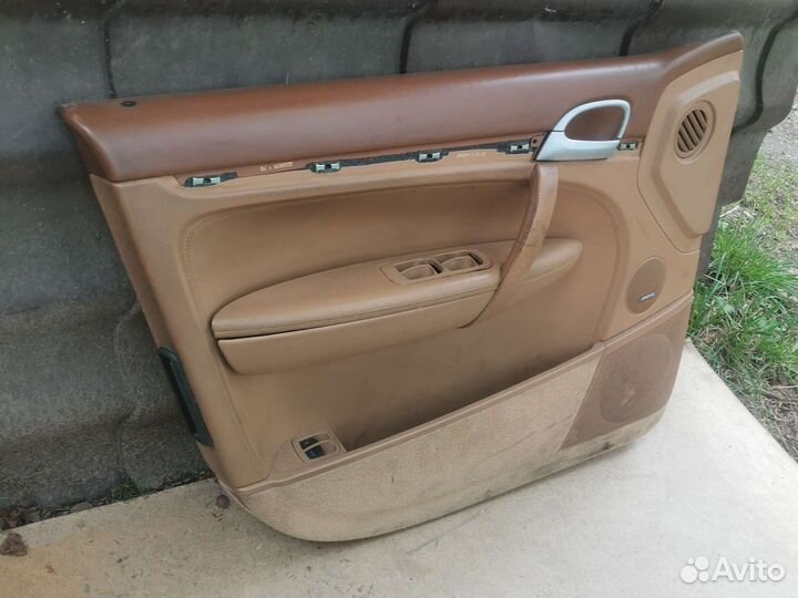 Обшивка двери передняя левая Porsche Cayenne 955-9