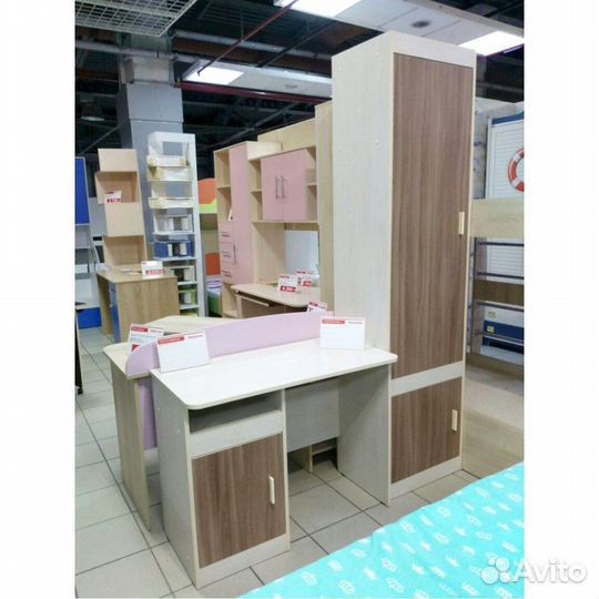 Стол компьютерный