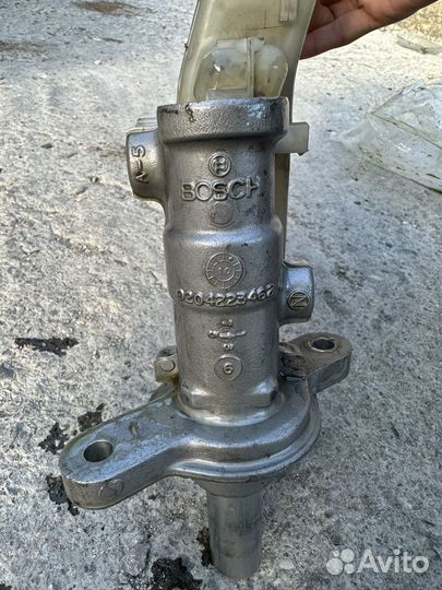 Главный тормозной цилиндреа camry V40 3.5