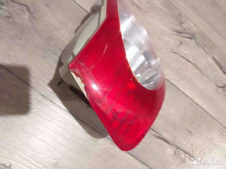 Задняя правая фара volkswagen jetta