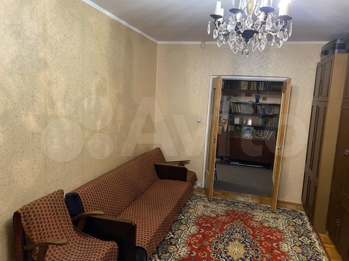 Комната 18 м² в 3-к., 2/16 эт.